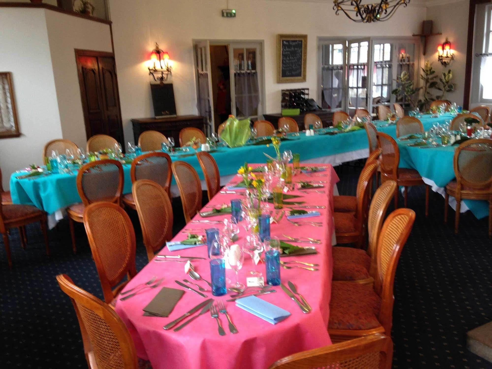 Mortain-Bocage Hotel De La Poste מראה חיצוני תמונה